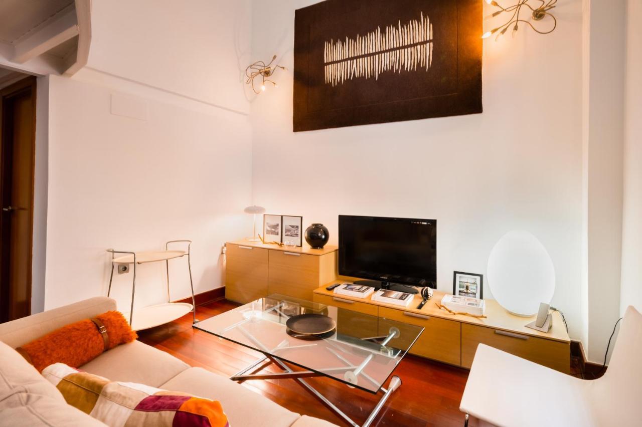 Stylish Loft Duplex - Alameda Apartment เซบีญา ภายนอก รูปภาพ