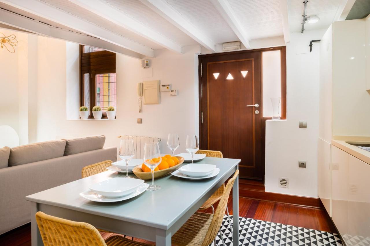 Stylish Loft Duplex - Alameda Apartment เซบีญา ภายนอก รูปภาพ