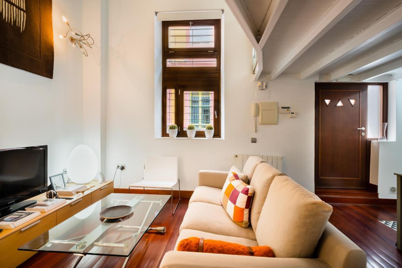 Stylish Loft Duplex - Alameda Apartment เซบีญา ภายนอก รูปภาพ